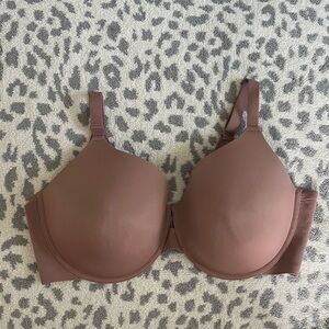 NWT 44DDD Mauve underwire back smoothing lightly padded bra.